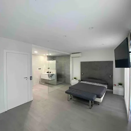 Διαμέρισμα Entire 250m2 *