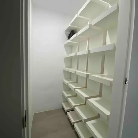 Entire 250m2 Διαμέρισμα Puzol
