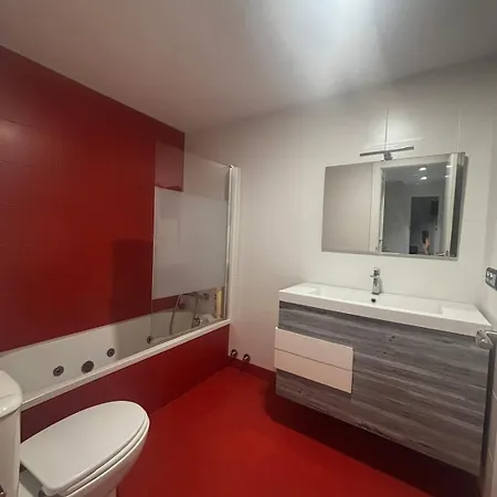 Entire 250m2 Διαμέρισμα